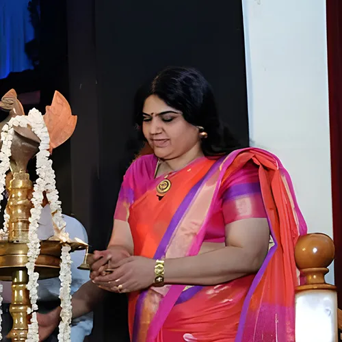Guru Mini Radhakrishnan - Founder & Senior Classical Dance Instructor at Kairali Arts Centre Sharjah