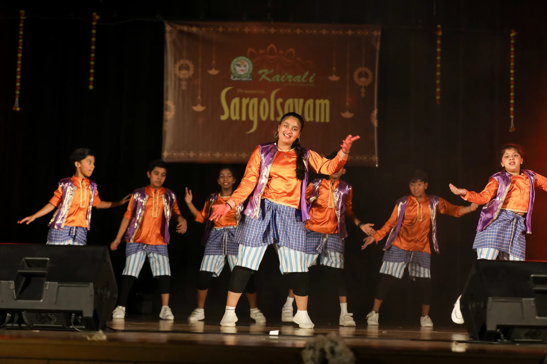Performing Bollywood Dance Liv...